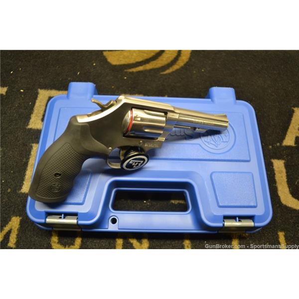 .38 Spl. Smith & Wesson Smith&Wesson M-64 in .38Spl With 4"Brl and Holds 6 Rounds NIB!! 162506 / (625066)