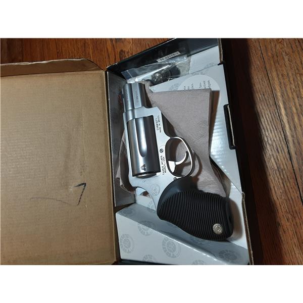 .45 Colt Taurus Judge Public Defender .45LC/410 2" All Stainless