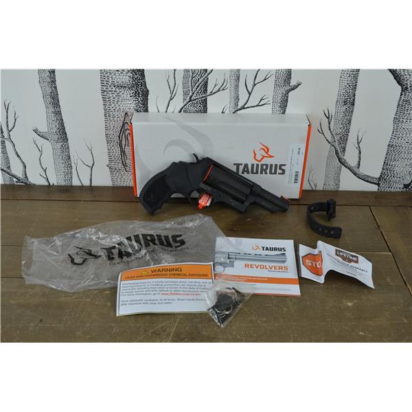 .45 Colt Taurus Judge Magnum .45LC/.410 NIB Complete