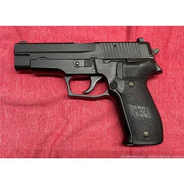 9mm Luger (9x19 Para) German Sig Sauer P226 9MM Police Trade P-226 9 PENNY No Reserve DA 226