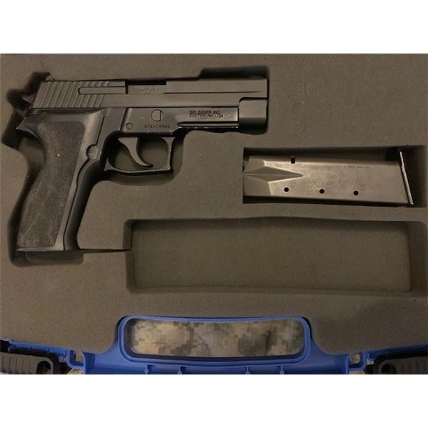 9mm Luger (9x19 Para) Sig Sauer P226 P226R DA/SA decocker tritium night sights box