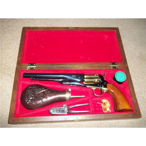 Colt 1860 Army Officer's Model 44 cal. Cased Set