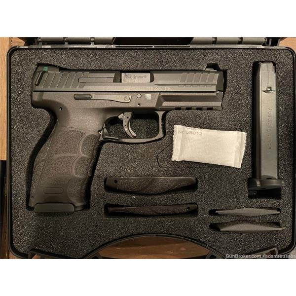 9mm Luger Heckler & Koch / H&K Nearly New VP9, 2 Mags, All Grips