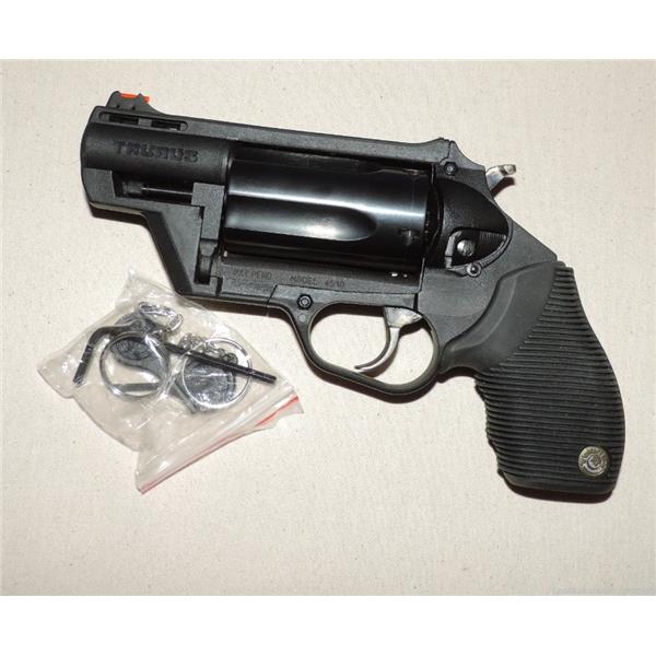 .45 LC/.410 4510 Judge TAURUS JUDGE - Public Defender 45LC/410GA like new revolver 2 inch " barrel