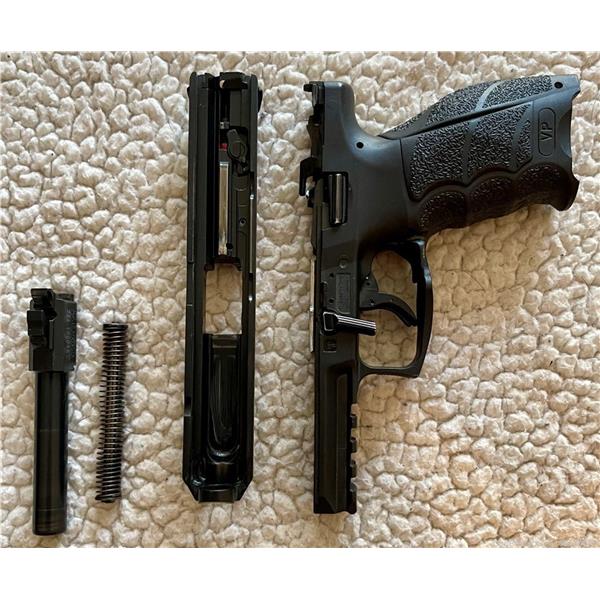 9mm Luger Heckler & Koch / H&K HK VP9 Upgraded with Heinie Straight Eight Nights Sights