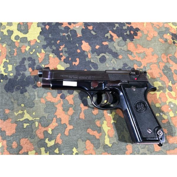 9mm Luger 92 FS (Made in Italy) Beretta 92S Italian made VERY NICE 5 inch " barrel