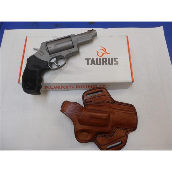 .45 LC/.410 Taurus JUDGE .45LC/.410 Revolver NO RESERVE 3 inch " barrel