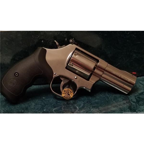 .357 Mag. 686 Plus Smith & Wesson / S&W 686-6