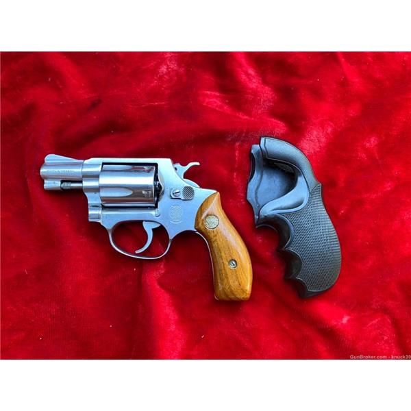 smith and wesson model 10 vs chiefs special smith and wesson model 10 vs chiefs special