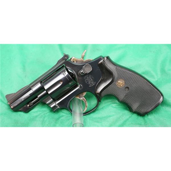 .357 Mag. Smith & Wesson / S&W 19-6 Combat Magnum 2.5" 357 357mag $.01 Start - No Reserve