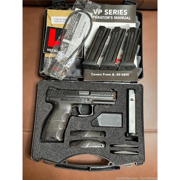 9mm Luger Heckler & Koch / H&K HK VP9 + (4) 15rds mags Tru Dot Night Sights 4 inch " barrel