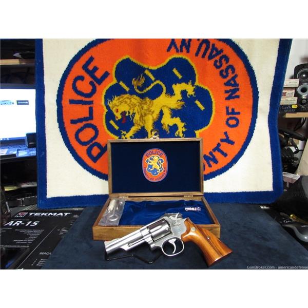 .357 Mag. Smith & Wesson / S&W SMITH WESSON MODEL 66-2 357 NASSAU COUNTY POLICE DEPARTMENT NO RESERVE 4 inch " barrel