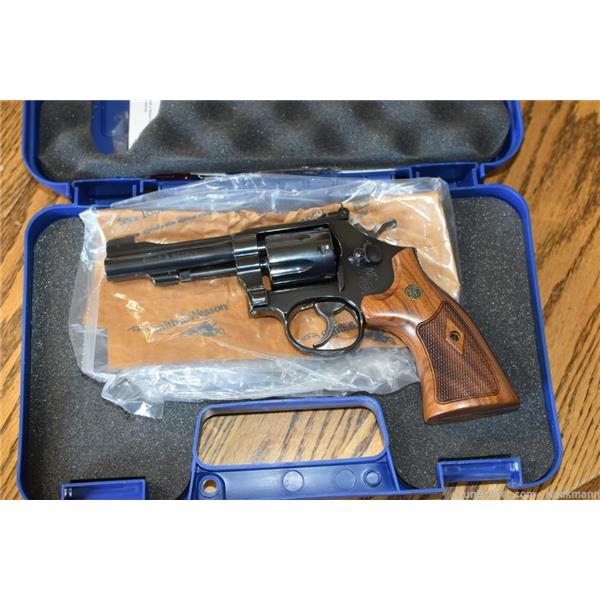 .22 Mag. SMITH & WESSON 48-7 NIB 22 MAG 4"