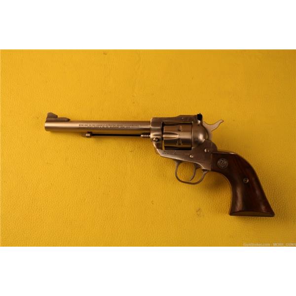 .22 LR Single Six Ruger / Sturm, & Co. RUGER SINGLE-SIX .22LR STAINLESS NEW MODEL