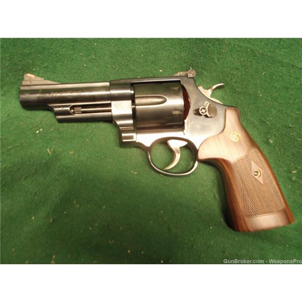 .44 Mag. Smith & Wesson / S&W SMITH WESSON 29-10 .44MAG 4"BBL BLUE 6 SHT RVLVR 022188133059 4 inch " barrel