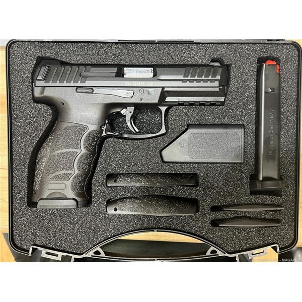 9mm Luger Heckler & Koch / H&K HK, VP9, 9MM, 4.09" Barrel, Black, 3 Dot Sights, 2 - 17Rd Magazines 642230260207 81000283