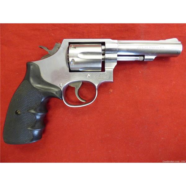 .38 Spl. Smith & Wesson / S&W and Model 64-5 - Special 64 S W 4 inch " barrel