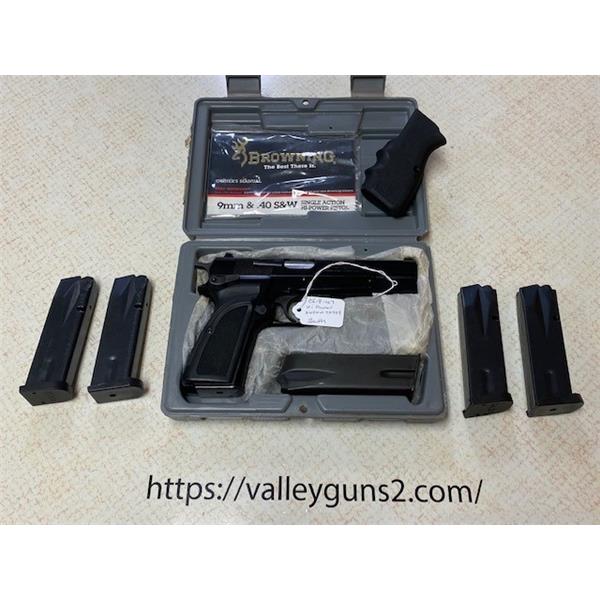 9mm Luger Browning Hi-Power w/ 6 Mags