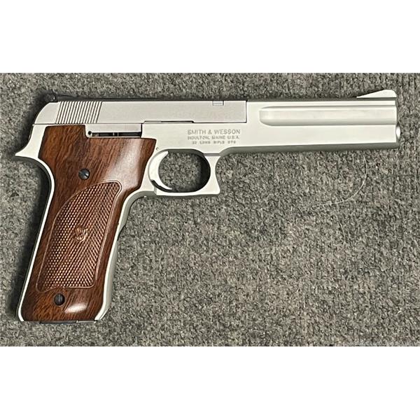 .22 LR Smith & Wesson / S&W Model 622 - .22LR 6" Barrel 10RD 1994 No Reserve 6 inch " barrel