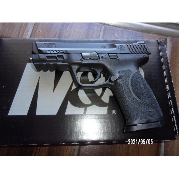 9mm Luger Smith Wesson MP 2.0 9MM with 2-17 rd mags NIB