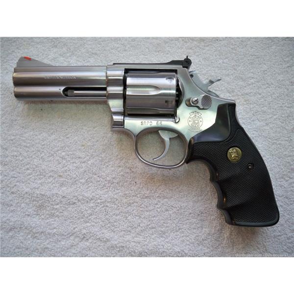 .357 Mag. Smith & Wesson / S&W 686 (NO DASH) Mag 4 Inch Barrel SRPD Revolver