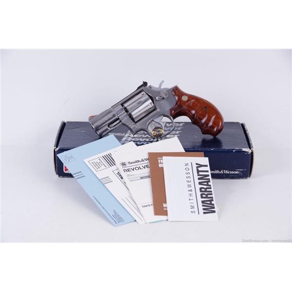 .357 Mag. Smith & Wesson / S&W 1988 686-3 Combat Magnum 2 1/2'' STS NIB 7-825 inch " barrel