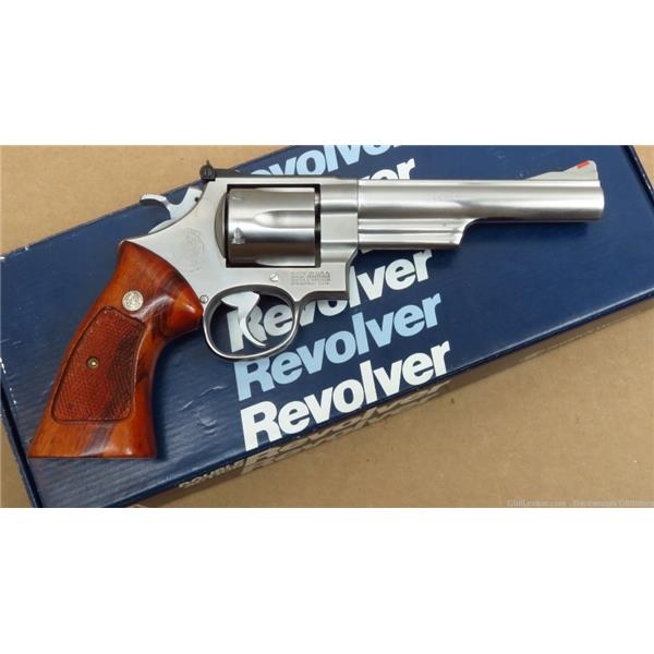 .44 Rem Magnum Smith & Wesson / S&W 629-2 Mag Stainless 6" 1988 Excellent - In Box 6 inch " barrel