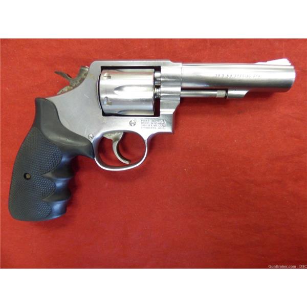 .38 Spl. Smith & Wesson / S&W and Model 64-5 - Special 64 S W 4 inch " barrel