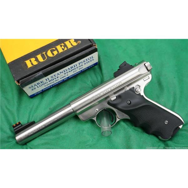 .22 LR Ruger / Sturm, & Co. Mark II Mk.2 Stainless 5.5" Bull Barrel Target 22 22lr w/ Two Mags