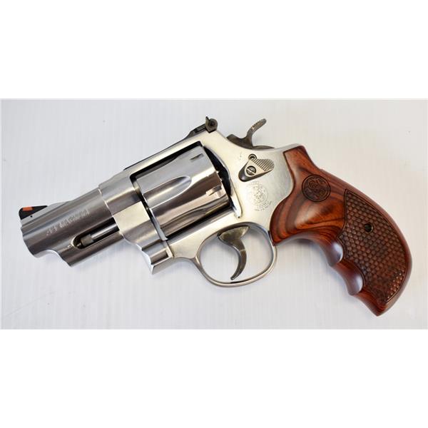 .44 Mag. Smith & Wesson 629 Deluxe Mag Revolver 3" Barrel - No Credit Card Fee's 022188141597 Our# G-3914-3 / BBN-FFLBS 3 inch " barrel 150715