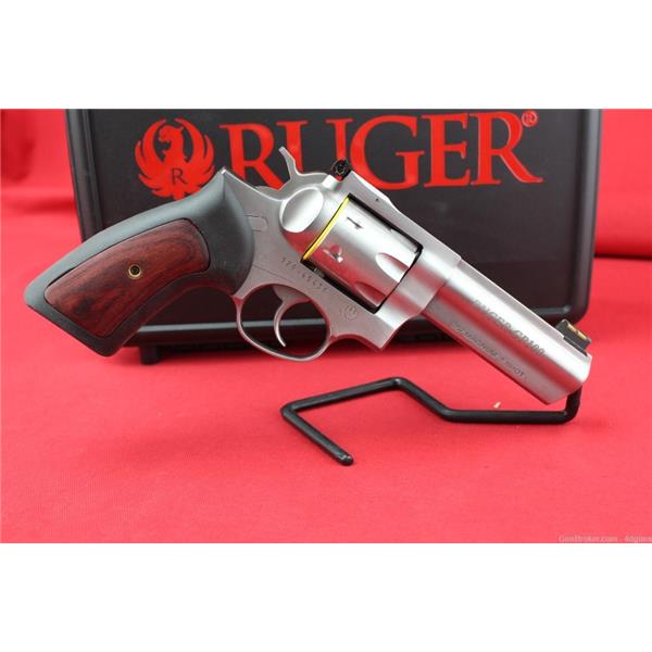 .357 Mag. Ruger / Sturm, & Co. GP100 7 Shot Satin Stainless 4.2" Magnum Adj Hi-Viz Sights Hogue 736676017713 4 inch " barrel