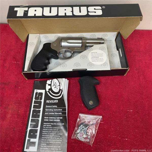 .45 LC/.410 Rare Discontinued Taurus Judge W/ Bobbed hammer & Hogue Grip 2-441139T 3 inch " barrel