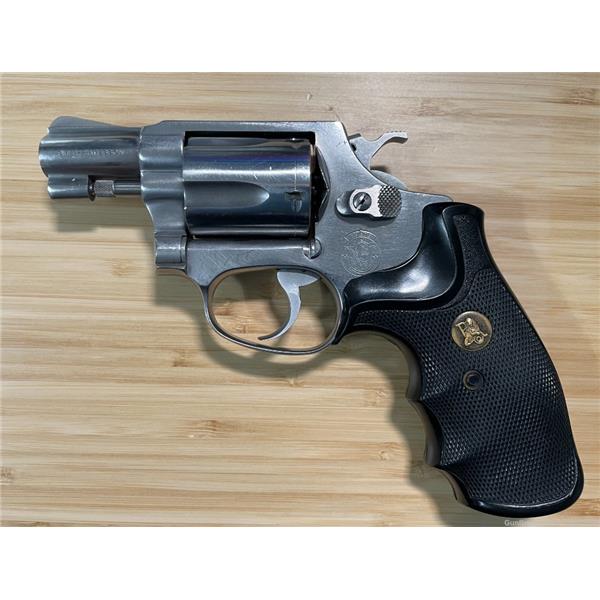 .38 Spl. Smith & Wesson / S&W Model 60 Chiefs Special Spl 2" Revolver Early 80s 2 inch " barrel