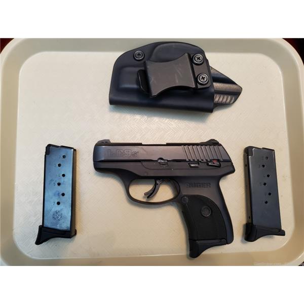 9mm Luger Ruger / Sturm, & Co. LIGHTLY USED, RUGER LC9s, LIKE NEW 3 inch " barrel MODEL 3283
