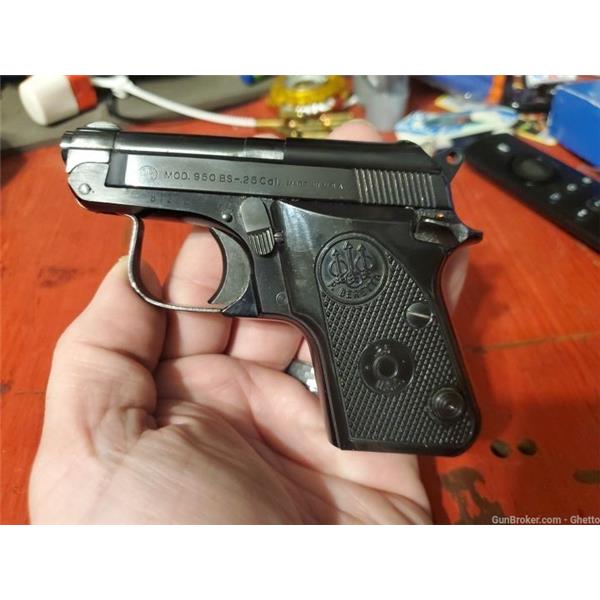 .25 ACP (6.5mm) Beretta 950bs 25acp like new with box, manual and 2 magazines