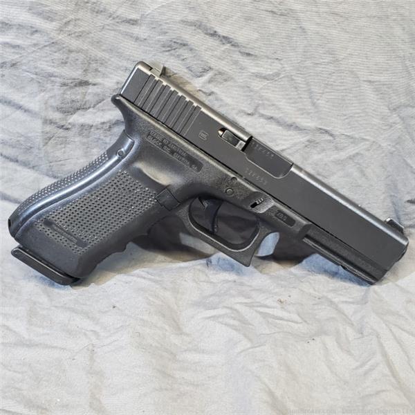 G22 GEN4 Glock 22 Gen 4 pistol .40 S&W with box No Reserve! inch " barrel