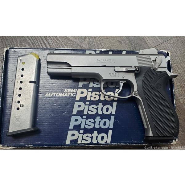 Smith & Wesson / S&W Model 1006 10mm Semi-Auto pre-owned