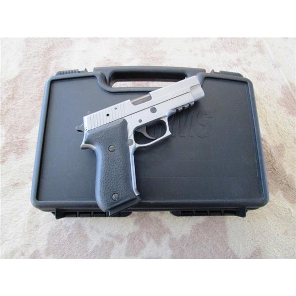 .45 ACP Scarce Sig Sauer P220 ST 45 4.4" ALL Stainless Germany Arms 4 inch " barrel