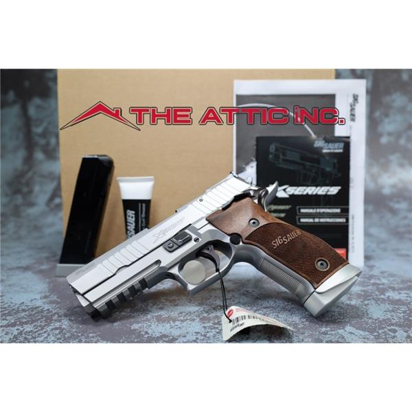 .40 S&W P226 X-Short Classic SIG SAUER X-SHORT 40 CLASSIC GERMAN MADE NEW IN BOX