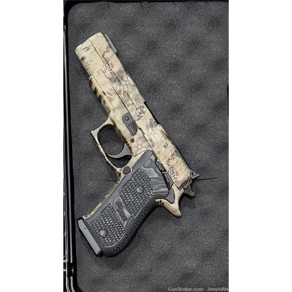 P220 Match Sig Sauer Elite 10MM w/ Carbon Fiber holster 220R5-10-HP-SAO