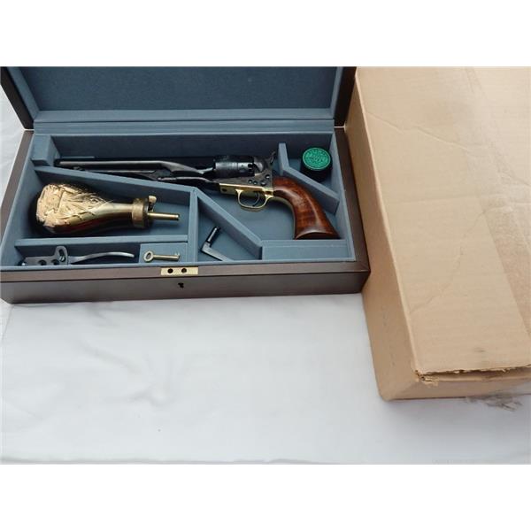 Colt 1860 Army 3rd Generation New In The Case 216128