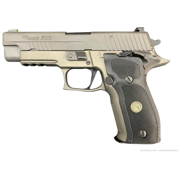 9mm Luger Sig Sauer P226 Legion Gray SAO 9mm, 3 Magazines, 2 Cases E26R-9-LEGION-SAO 22010073 4 inch " barrel