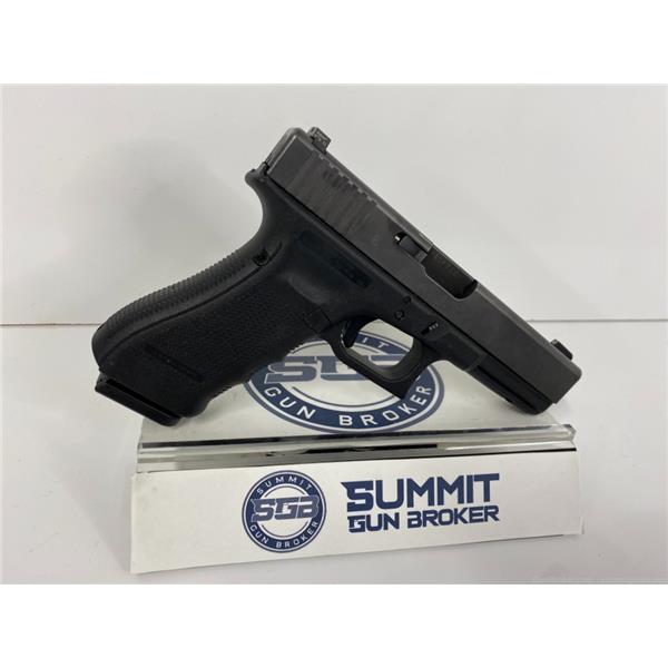 .40 S&W G22 GEN4 GLOCK 22 GEN 4 COMES W/ TRIJICON NIGHT SITES AND TWO MAGAZINES (VERY GOOD)
