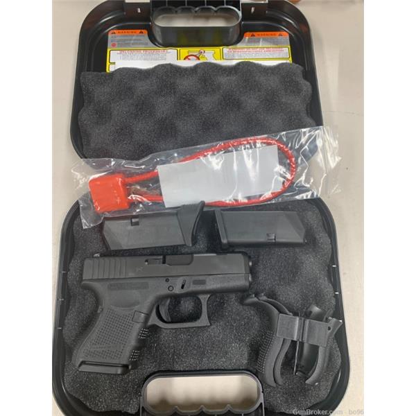 9mm Luger G26 GEN4 Glock 26 Gen4 W/ Night Sites Box & Three magazines 3 inch " barrel