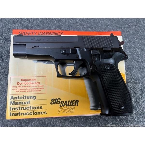9mm Luger Sig Sauer P226 Made In Germany 9mm, Like Newish!