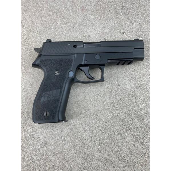 9mm Luger Used Sig Sauer P226R 4.40" Barrel Night Sights 15 Rnd Mag RG-P226R-9-FS-PTI 4 inch " barrel