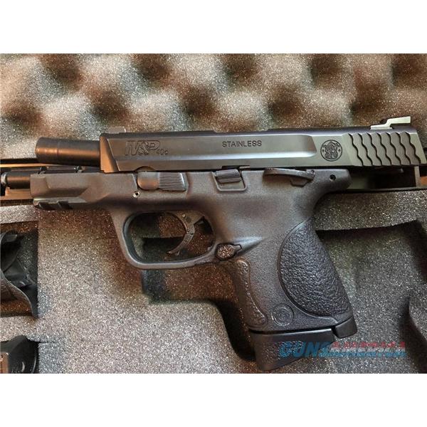 .40 Smith & Wesson M&P40c, light use, manual safety