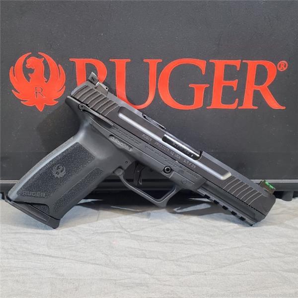 5.7X28mm Ruger / Sturm, & Co. 57 pistol 5.7x28 new in box No Reserve!