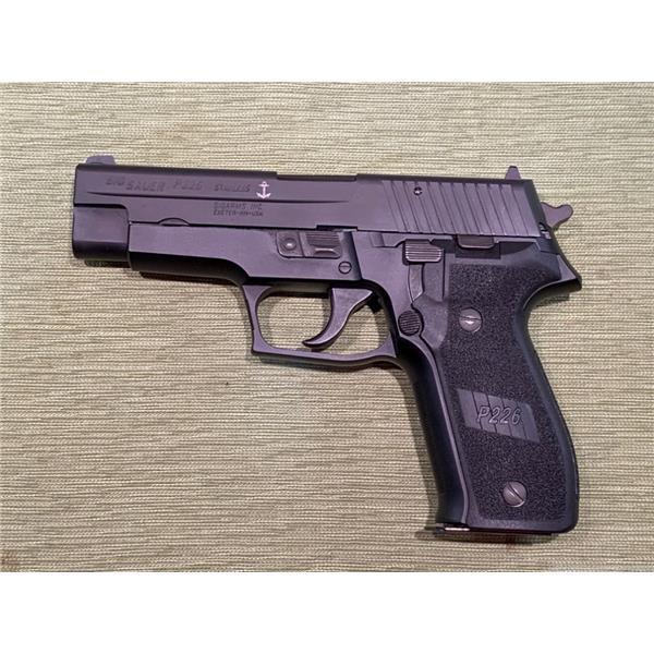 9mm Luger Sig Sauer Ultra-Rare P226 Navy NSW 1-of-2000 Commemorative w/ Box, Not MK25 4 inch " barrel 226C-9-NAVY