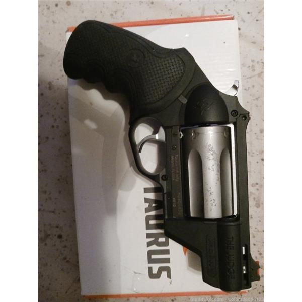 .45 LC/.410 Judge Public Defender Taurus Bulldog public defender 2 inch " barrel